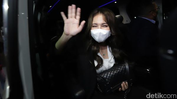 Senyum Rossa di Bareskrim, Meski Honor Nyanyi dari DNA Pro Harus Disita