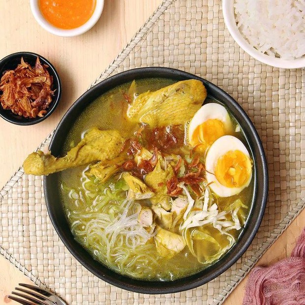 Soto ayam untuk menu masakan saat lebaran