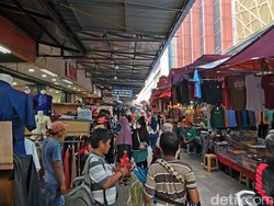 Jelang Lebaran, Pakaian Ini Paling Diburu di Pasar Tanah Abang