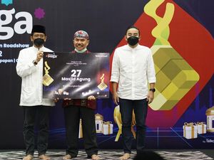 Telkomsel Siaga #SambungkanSenyuman Beri Bantuan ke Warga Bukittinggi