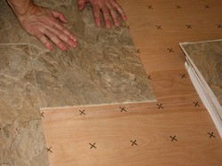 Perbedaan Lantai Linoleum dan Lantai Vinyl