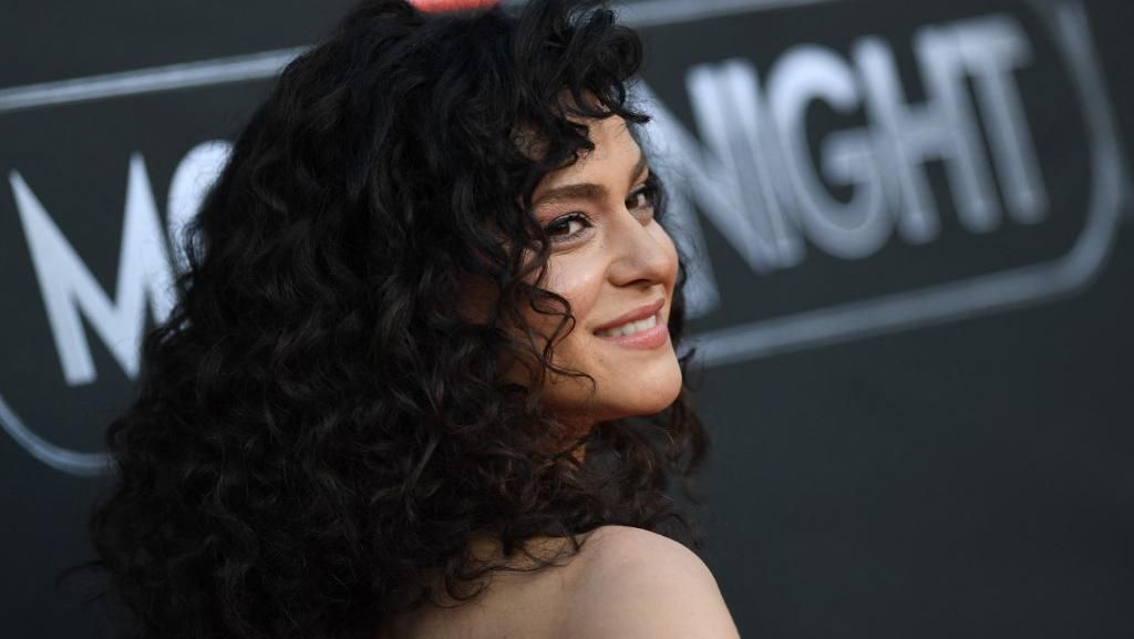 5 Potret May Calamawy, Aktris Palestina Bintang Moon Knight yang Bikin Jatuh Cinta! 5 Potret May Calamawy, Aktris Palestina Bintang Moon Knight yang Bikin Jatuh Cinta!