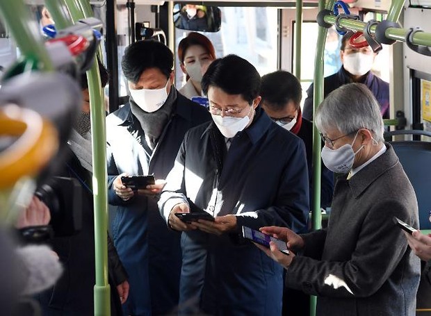 WiFi gratis di dalam bus/Foto: ajudaily.com Banyak Fasilitas Gratis di Negara Ini, Wah Bakal Hemat Cuan Nih!