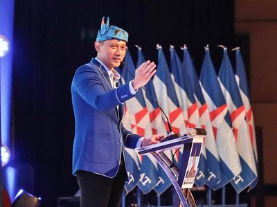 Potret Kebersamaan AHY, Khofifah-Emil Dardak di Satu Panggung, Ada Apa?