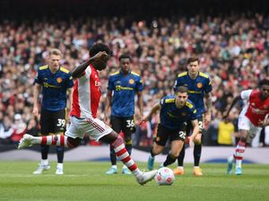 Pertahanan MU Dikritik Legenda Arsenal