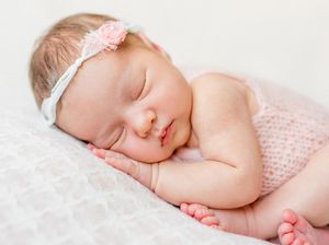 Daftar Nama Bayi Perempuan Sunda dan Artinya, Unik dan Cantik! Daftar Nama Bayi Perempuan Sunda dan Artinya, Unik dan Cantik!