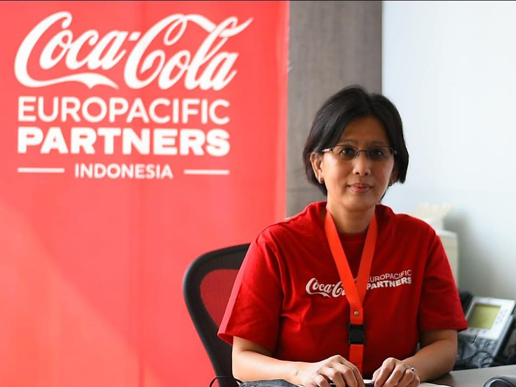 Top! Bos Coca-Cola Bagikan Nomor HP, Karyawati Bisa Curhat A-Z 24 Jam