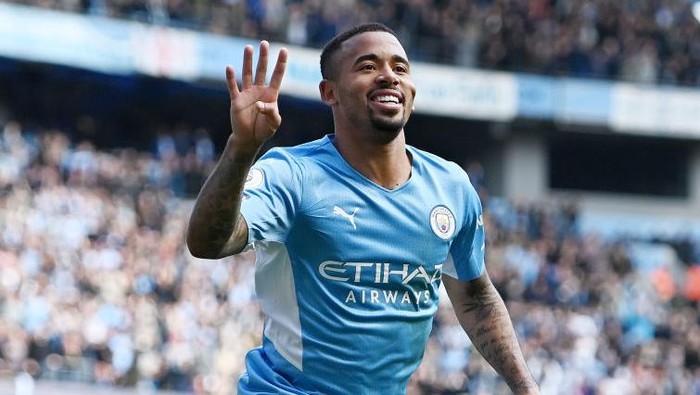 MANCHESTER, ENGLAND - APRIL 23: Gabriel Jesus of Manchester City celebrates after scoring their sides fifth goal from a penalty during the Premier League match between Manchester City and Watford at Etihad Stadium on April 23, 2022 in Manchester, England. (Photo by Gareth Copley/Getty Images,)