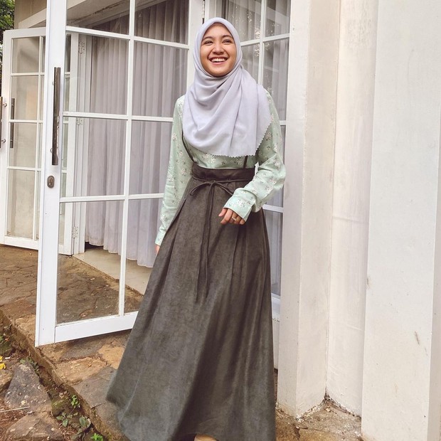 Hijab style ala Cut Syifa/Foto: Instagram.com/cutsyifaa