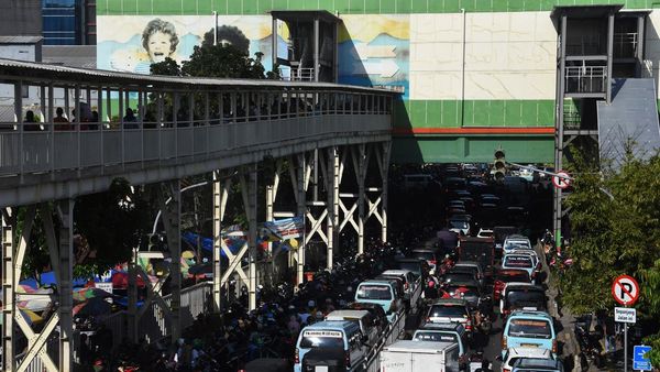 Penampakan Macet di Kawasan Pasar Tanah Abang Tadi Sore