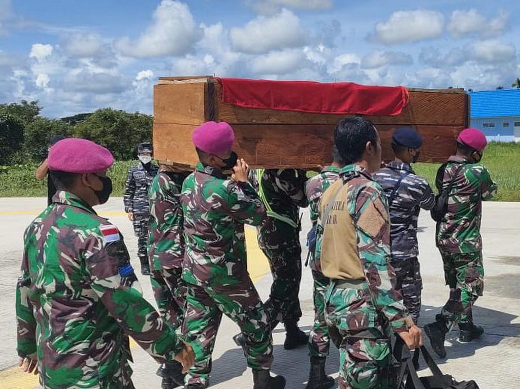 1 Prajurit Marinir Gugur dan Perwira Luka Tembak Diserang KKB di Nduga 1 Prajurit Marinir Gugur dan Perwira Luka Tembak Diserang KKB di Nduga