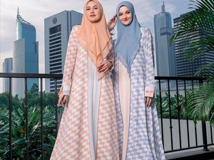 8 Foto Baju Lebaran 2022 yang Syari dari Si.Se.Sa, Dipakai Angelina Sondakh 8 Foto Baju Lebaran 2022 yang Syari dari Si.Se.Sa, Dipakai Angelina Sondakh