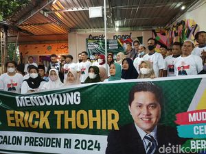 Komunitas Petani Probolinggo Deklarasi Dukung Erick Thohir Capres 2024 Komunitas Petani Probolinggo Deklarasi Dukung Erick Thohir Capres 2024