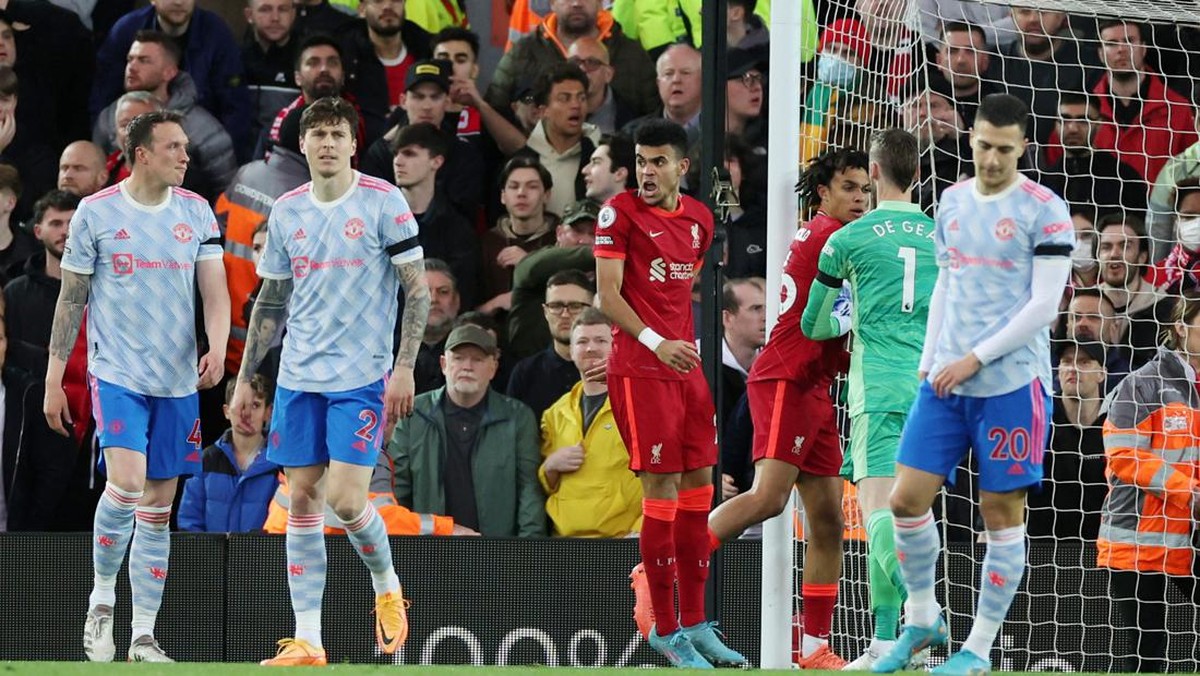 Manchester United harus dirombak total (REUTERS/PHIL NOBLE)