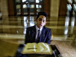 10 Keutamaan Membaca Al-Quran