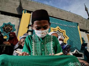Doa Akhir dan Awal Tahun Baru Islam Sesuai Anjuran Nabi Muhammad Doa Akhir dan Awal Tahun Baru Islam Sesuai Anjuran Nabi Muhammad