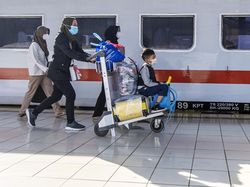 H-9 Lebaran, Suasana Mudik Mulai Terasa di Stasiun Kertapati Palembang