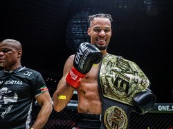 ONE Championship: Regian Eersel Pertahankan Sabuk Juara Lightweight