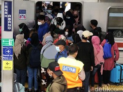 DKI Mau Terapkan Jalan Berbayar, Transportasi Umumnya Sudah Memadai?
