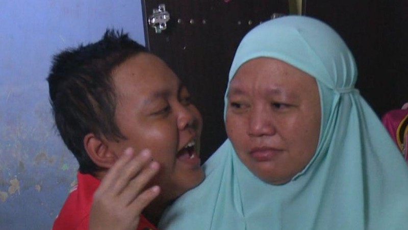 Perjuangan Anak Tukang Sampah Sembuh dari Kanker Otak Bikin Sedih, Mari Bantu