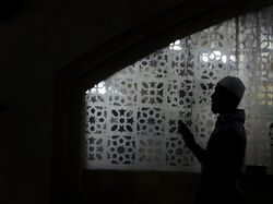 6 Tanda Malam Lailatul Qadar, Salah Satunya Langit Cerah
