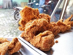 Dipecat dari Kantor, Pria Ini Sukses Jualan Ayam Goreng hingga Raup Cuan Rp 20 Juta