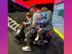 Waduh! Pebalap MotoGP Ini Tiru Pemotor Indonesia, Bonceng Istri dan 2 Anak