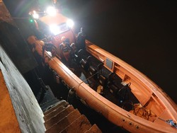 Apes, 6 Orang Terombang-ambing di Perairan Uluwatu