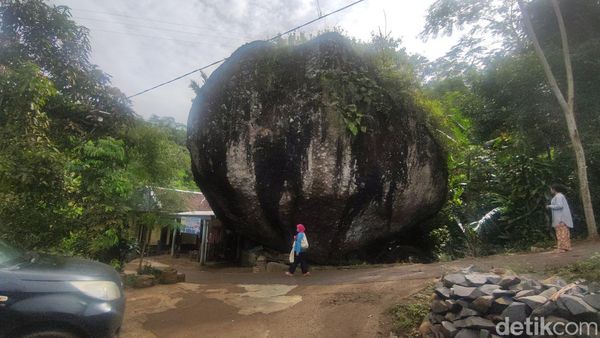 Potret Batu Raksasa Cianjur, Bergeming Digoyang 2 Lindu Dahsyat