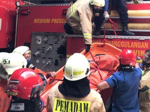 Diduga Keracunan Gas Amonia, Seorang Pria Tewas di Pabrik Es Jakut Diduga Keracunan Gas Amonia, Seorang Pria Tewas di Pabrik Es Jakut