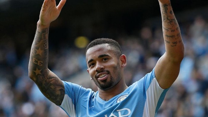 MANCHESTER, ENGLAND - APRIL 23: Gabriel Jesus of Manchester City celebrates after scoring their teams fifth goal during the Premier League match between Manchester City and Watford at Etihad Stadium on April 23, 2022 in Manchester, England. (Photo by Gareth Copley/Getty Images,)