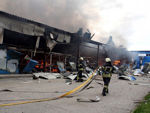 Potret Gudang Baja di Ukraina yang Hancur Diserang Rusia