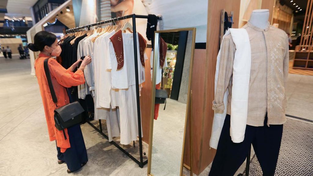 Melihat Pameran Fashion Berbahan Ramah Lingkungan