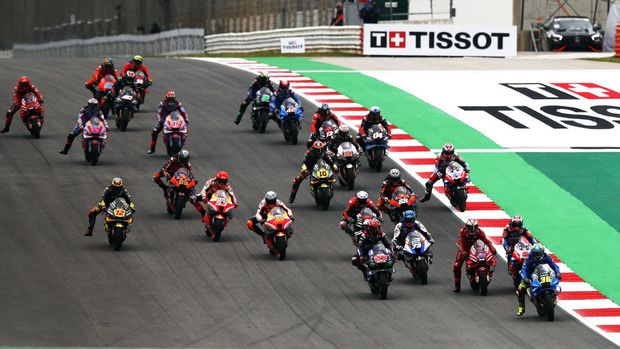 MotoGP - Portuguese Grand Prix - Algarve International Circuit, Portimao, Portugal - April 24, 2022  General view during the MotoGP race REUTERS/Pedro Nunes