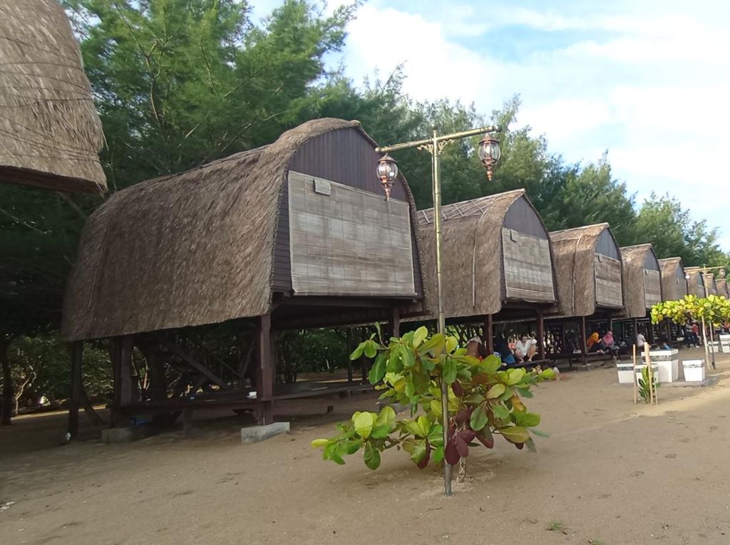 Wisata Pantai di Taman Inspirasi Muntig Siokan Bali, Ada Cemara-Gazebo