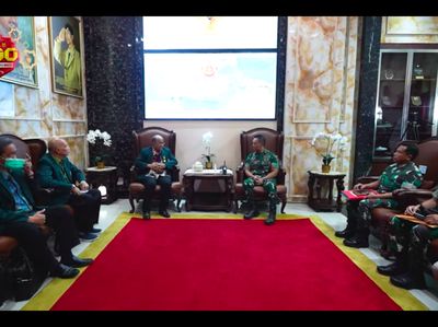 6 Potret Jenderal Andika Perkasa dan IDI Bahas Nasib dr Terawan