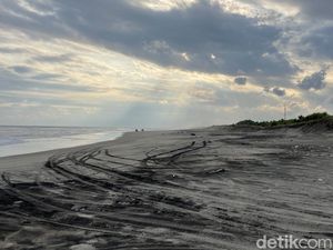 Cidaun, Pantainya Bolong-bolong Akibat Tambang Pasir Hitam Cidaun, Pantainya Bolong-bolong Akibat Tambang Pasir Hitam