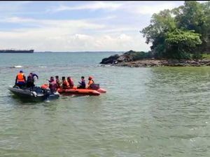 Pemancing di Balikpapan Tenggelam Saat Berenang Menyeberangi Pulau ke Dermaga Pemancing di Balikpapan Tenggelam Saat Berenang Menyeberangi Pulau ke Dermaga