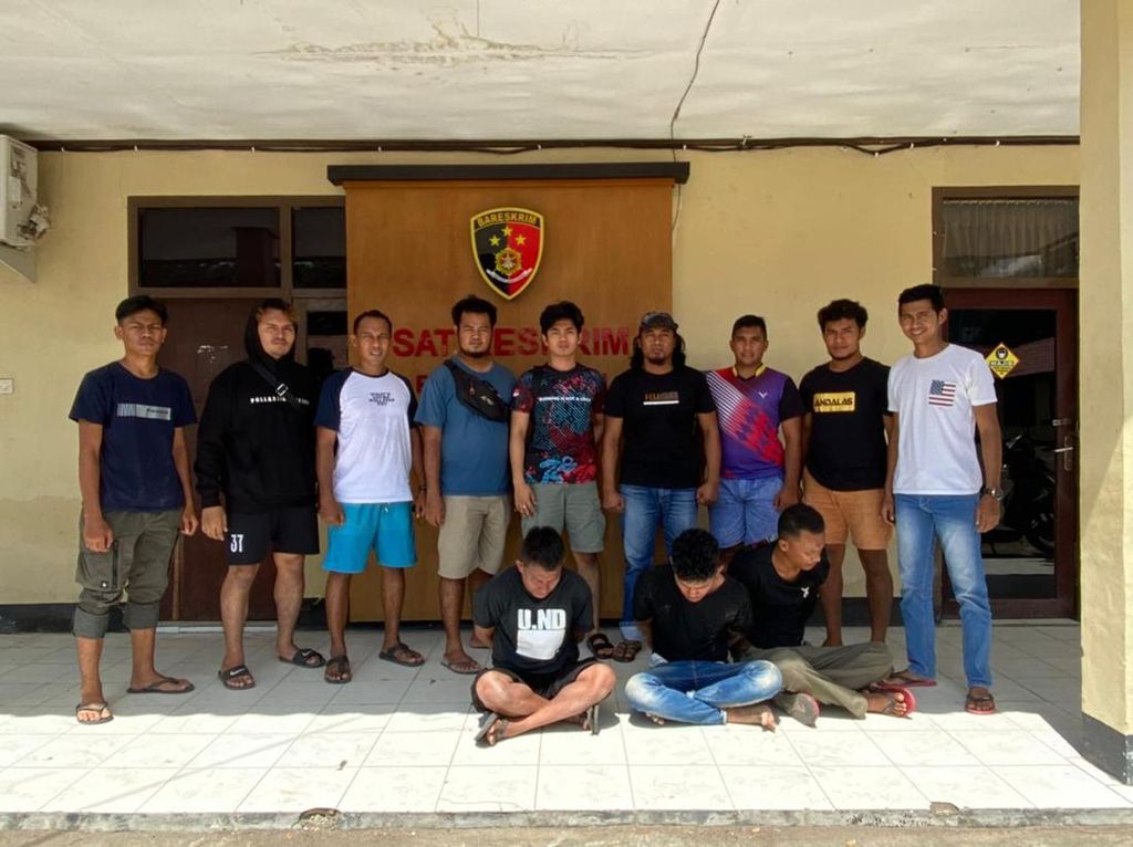 Tiga Pemuda Bobol Kantor PDAM Dompu Tiga Pemuda Bobol Kantor PDAM Dompu