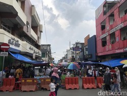 Pasar Pelita Sepi, PKL di Sukabumi Pilih Buka Lapak Lagi di Jalan
