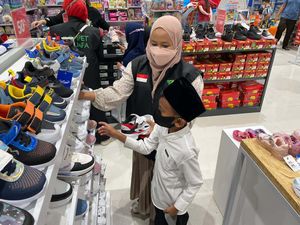 Senangnya Anak Yatim Belanja Kebutuhan Lebaran