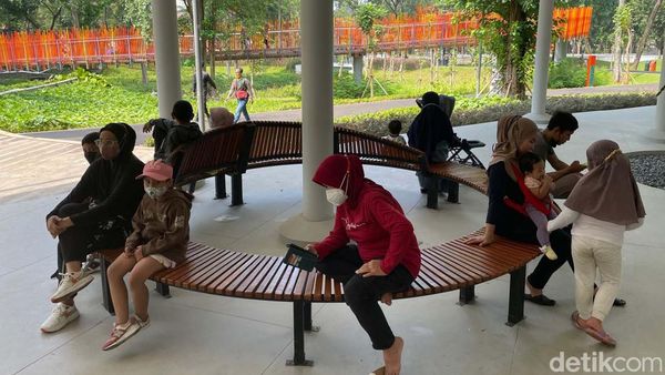 Yuk! Ngabuburit di Tebet Eco Park