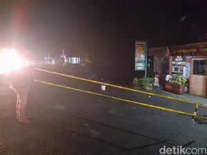 2 Warung di Hutan Pinus Cigendel Sumedang Ambles Akibat Longsor