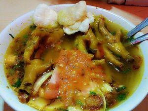 Pandemi Jadi Alasan Zulfian Banting Setir Jualan Hijab ke Soto Rumahan