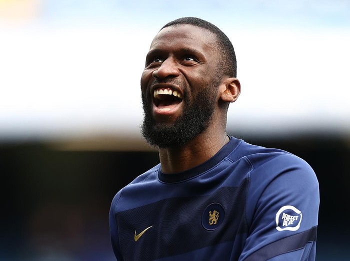 LONDON, ENGLAND - APRIL 02: Antonio Ruediger of Chelsea kicks warms up during the Premier League match between Chelsea and Brentford at Stamford Bridge on April 02, 2022 in London, England. (Photo by Ryan Pierse/Getty Images)