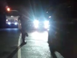 Jalur Gentong Macet, Truk Kontainer Gagal Nanjak