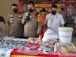 Pria Bangkalan Diringkus Saat COD, 27,5 Kg Bahan Peledak Pembuat Mercon Disita