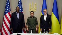 Menlu dan Menhan AS Bertemu Presiden Ukraina, Bahas Apa Ya?