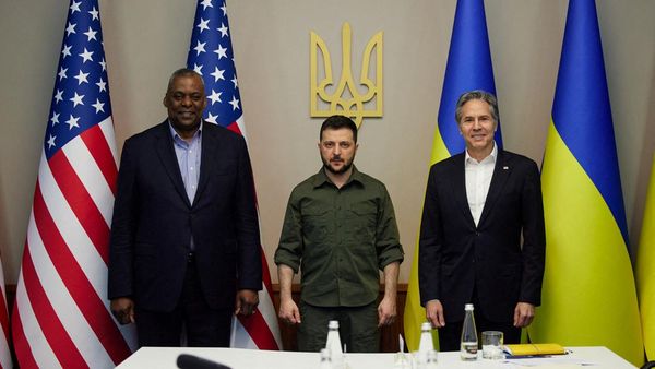 Menlu dan Menhan AS Bertemu Presiden Ukraina, Bahas Apa Ya?