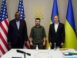 Menlu dan Menhan AS Bertemu Presiden Ukraina, Bahas Apa Ya?